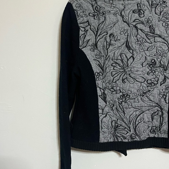 Knitted & Knotted Sweater Sz Large - Picture 7 of 10